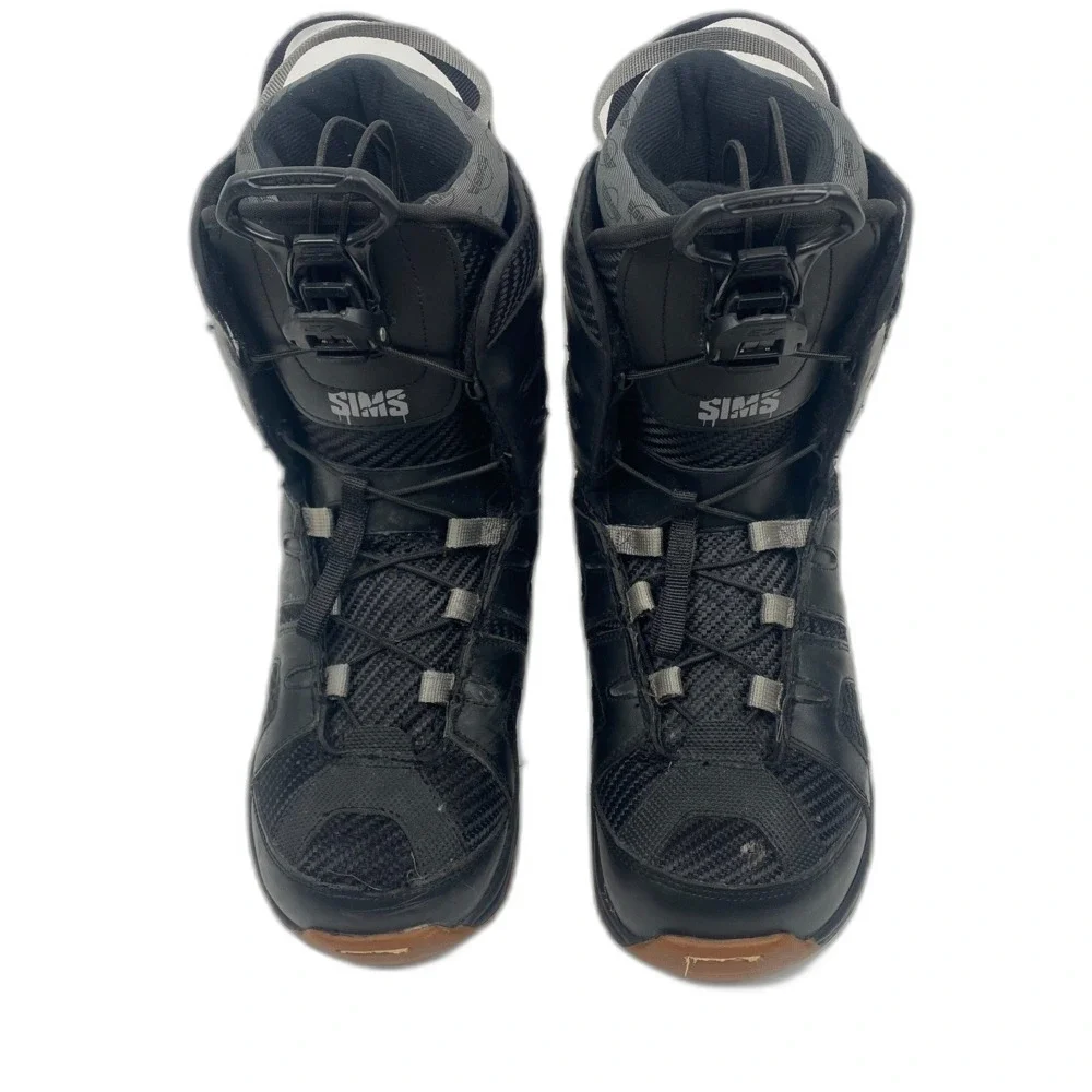 Sims Snowboarding Boots Men's Size 8 in Black with EZ Release Tightening Cord